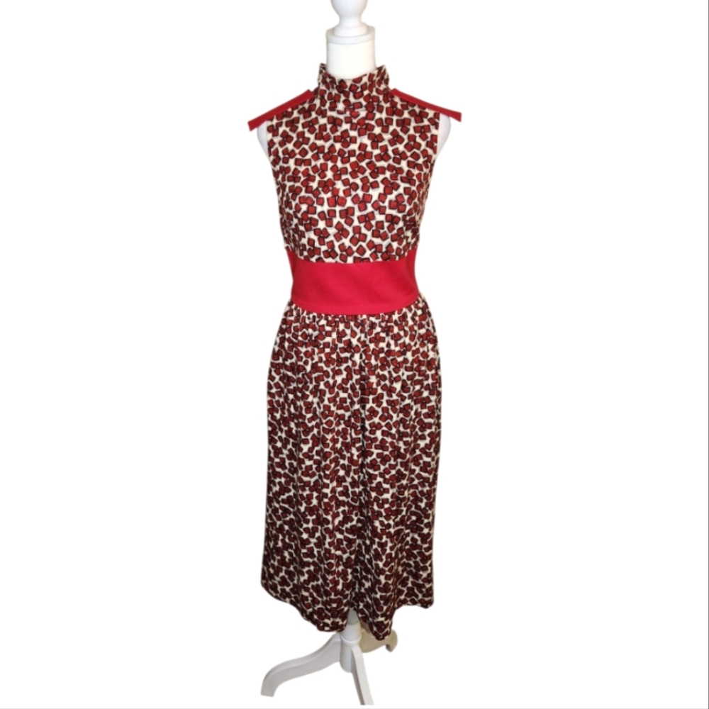 Sleeveless Red Patterned Midi Dress with High Neck